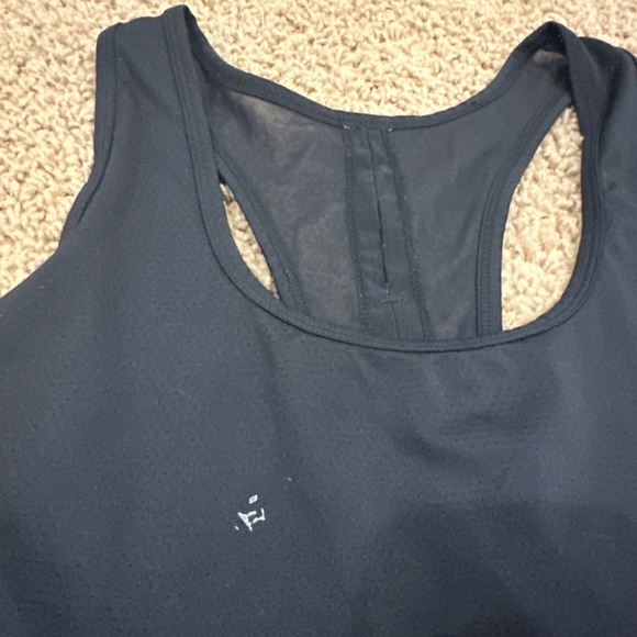 black fabletics athletic tank - Picture 4 of 4